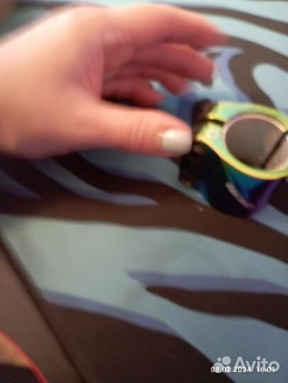 Зажим для трюкового самоката