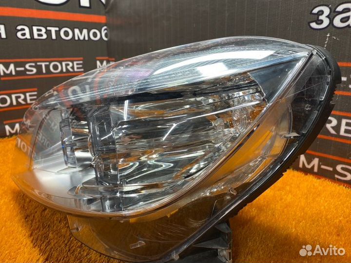 Фара передняя левая Mercedes-Benz C-Class W204