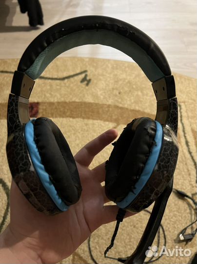 Продам комплект гарнитура+ игровая мышь