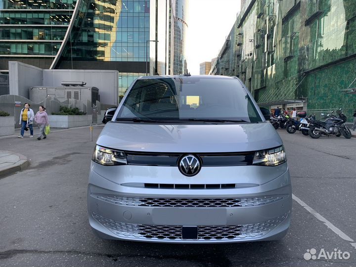 Volkswagen Multivan 2 AMT, 2023, 3 000 км