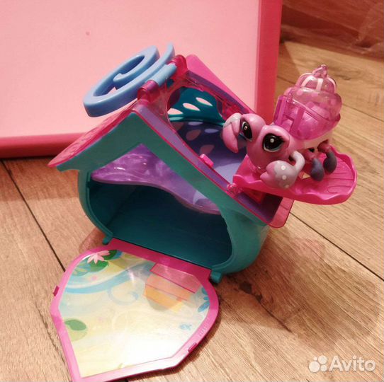 Крабик в домике