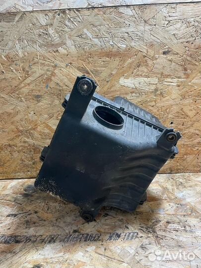 Корпус воздушного фильтра Киа Соренто 1