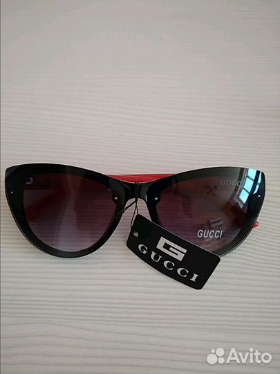 Очки солнцезащитные