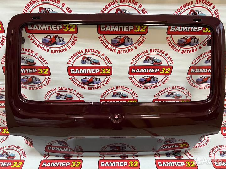 Пластиковая крышка багажника Нива в цвет