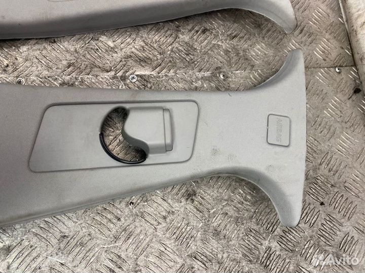 Накладка центральной стойки Jaguar Xf CC9 2010