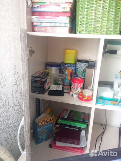 Стол компьютерный + шкафчик, тумба на колесиках