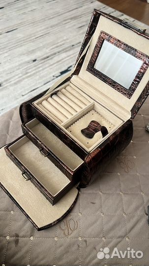 Шкатулка для украшений