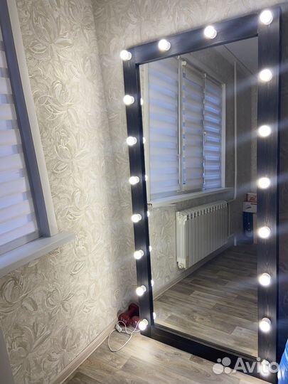 Зеркало с подсветкой в полный рост