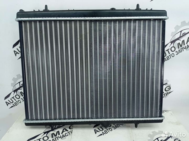 Радиатор Citroen Berlingo C4 C5 C3 Picasso 1.6-2.0