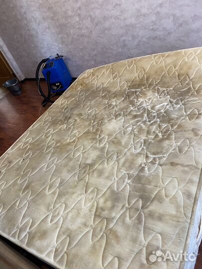 Профессиональна химчистка мягкой мебили