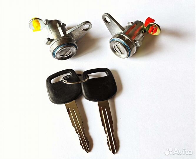 Цилиндры дверных замков Toyota. Новые