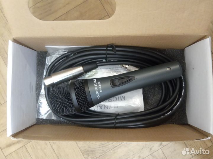 Динамический микрофон