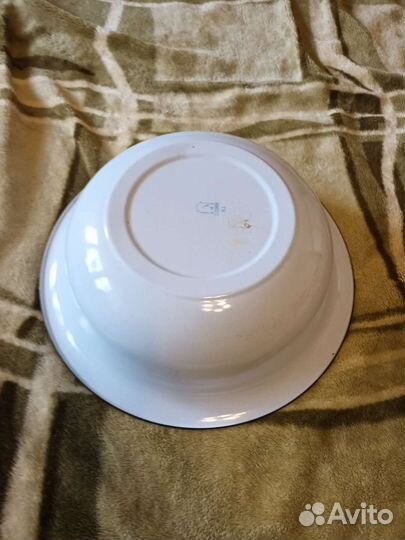 Таз эмалированный