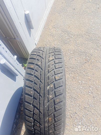Kumho 722 225/60 R17