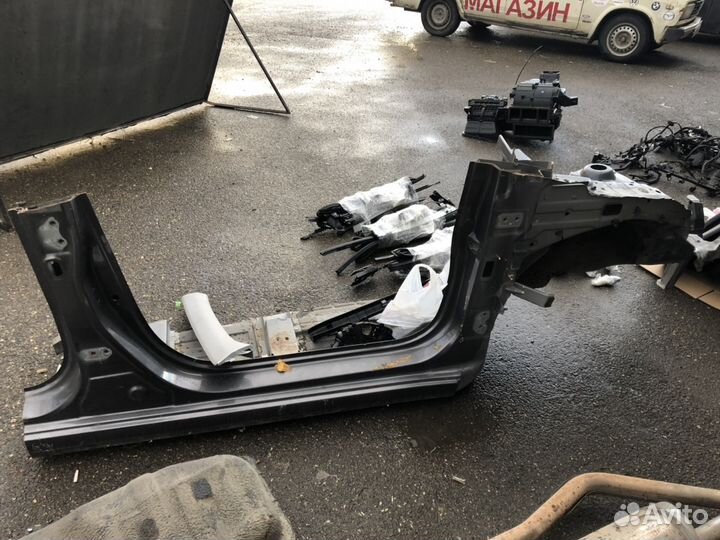 Hyundai Solaris порог стойка лонжерон (Цена за пор