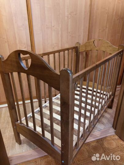 Детская кроватка с матрасом 120х60