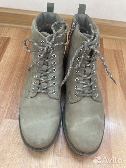 Ботинки зимние женские 40