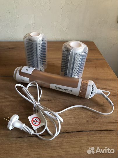 Фен-щетка rowenta