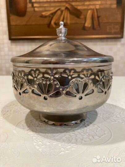 Конфетница, сахарница с крышкой времен СССР