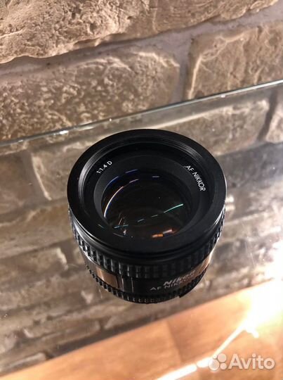 Объектив Nikon 50mm f/1.4D AF-S Nikkor