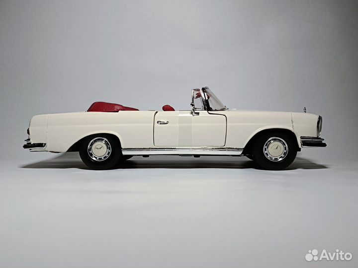 Модель Mercedes-Benz 280SE 1967 Maisto 1:18