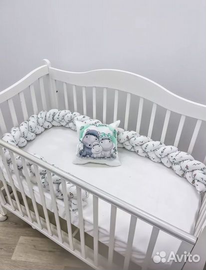 Бортик Косичка для новорожденного с подушкой