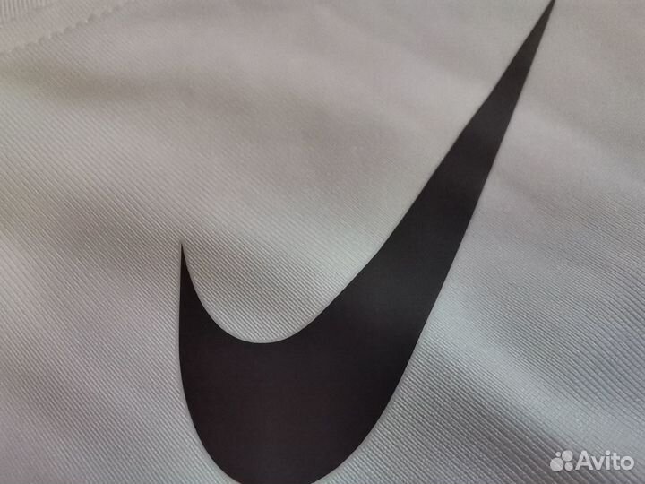Компрессионная термофутболка Nike Pro