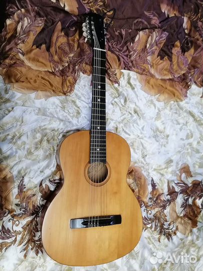 Гитара семиструнная