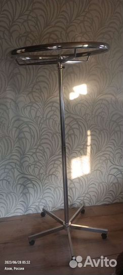 Вешалка напольная