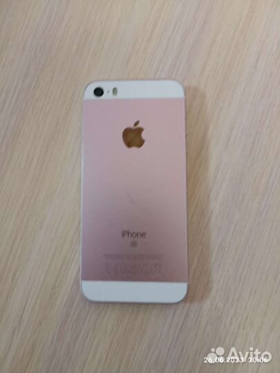 Телефон iPhone 5se бу