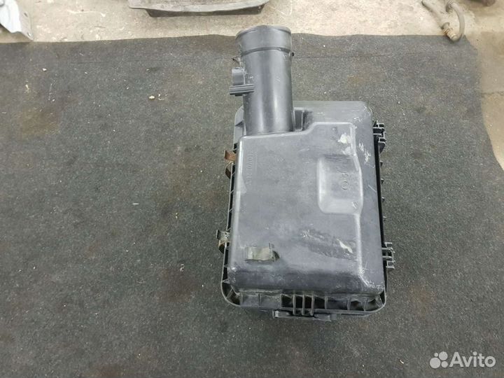 Корпус воздушного фильтра Mitsubishi lancer 10