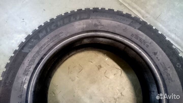 Michelin X-Ice North 4 215/50 R17 95T