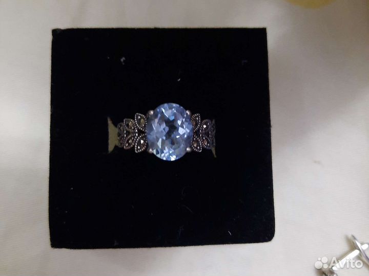 Комплект серебряный с топазом