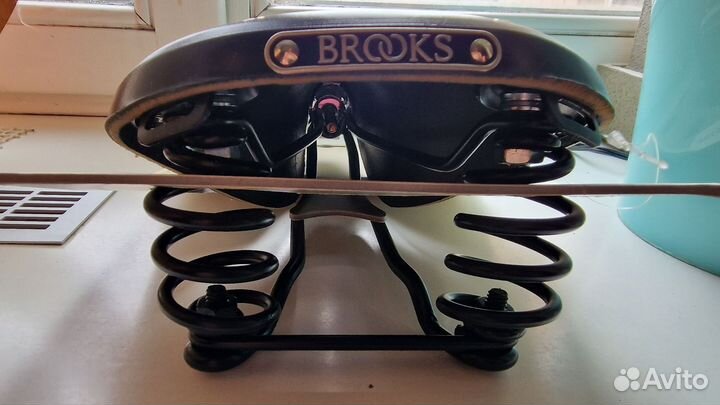 Велосипедное седло Brooks Flyer black