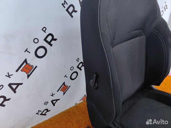 Сиденье переднее левое Renault Duster K9KR858 2021