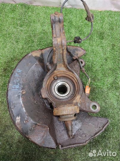 Кулак передний правый Honda CR-V 2 (RD5) 2005