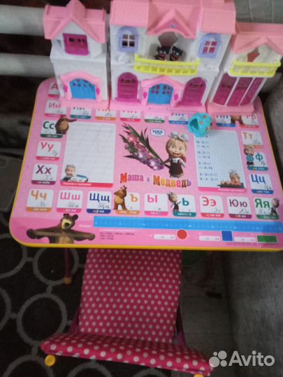 Стол детский и домик