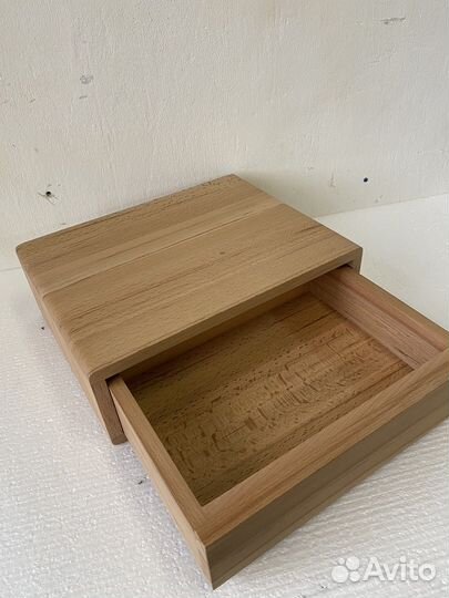Тумба прикроватная подвесная из дерева