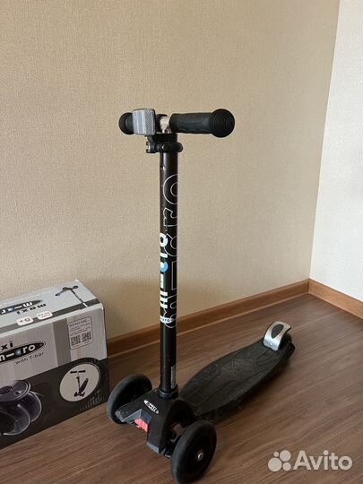 Самокат Maxi micro