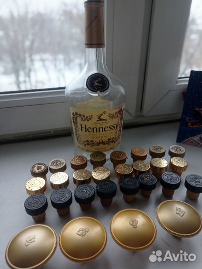 Пробки от Hennessy
