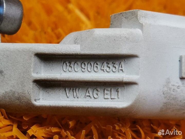 Датчик положения коленвала Volkswagen Golf 5K/MK6