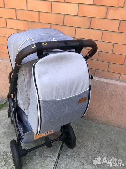 Прогулочная коляска новая