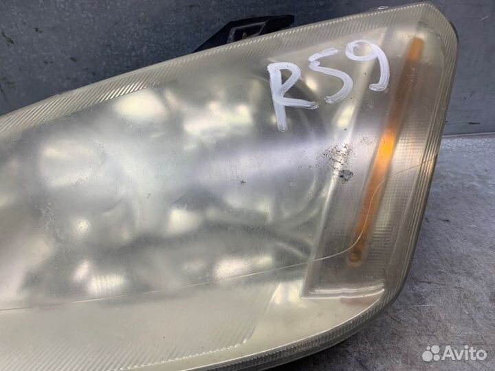 Фара левая Ford C-Max 2003-2010 минивэн 2 2005