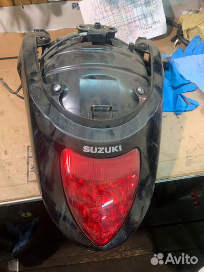 Крыло заднее в сборе suzuki boulevard m109R vzr