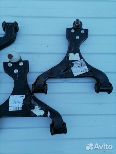 Рычаги подвески передние Mercedes-Benz Vito новые