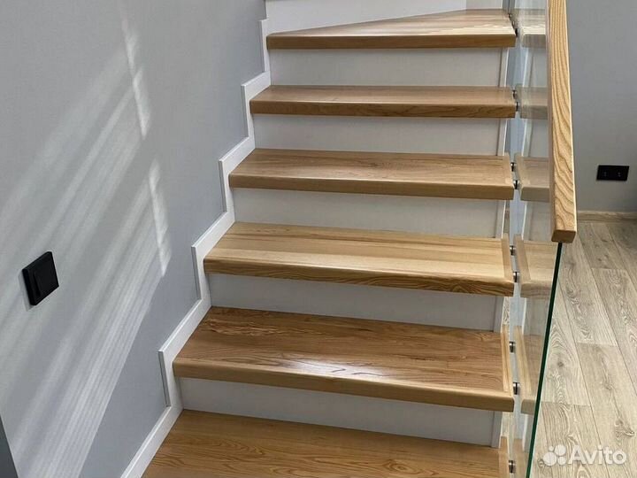 Деревянные интерьерные лестницы на заказ