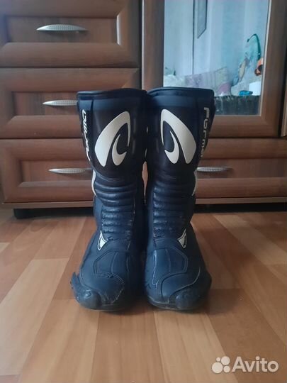 Продам мотокуртку,шлем,перчатки,мотоботы