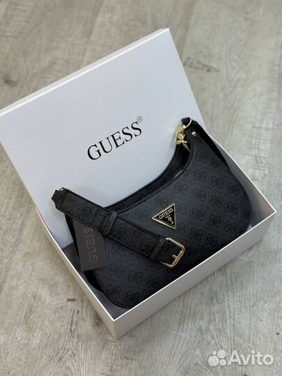 Сумка guess meridian с логотипом 4g на плечо