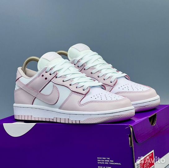 Розовые Nike Dunk SB