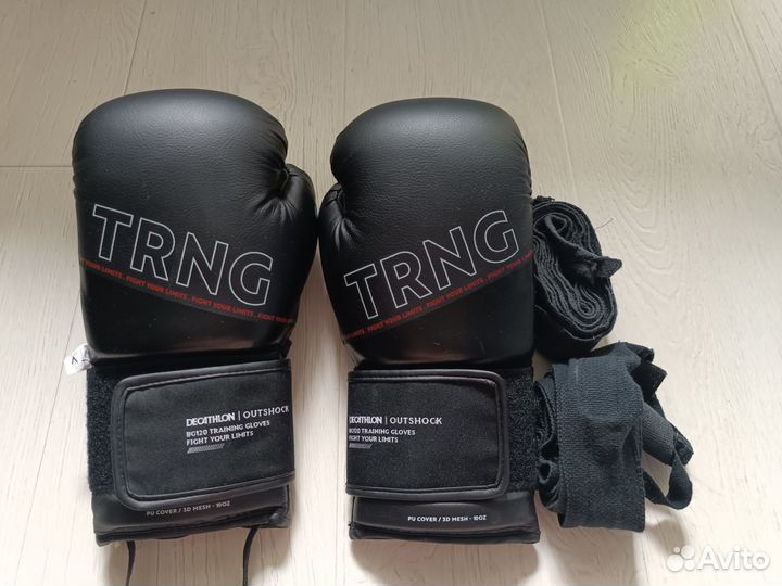 Боксерские перчатки 10 oz